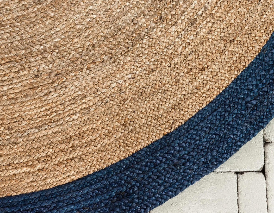 Ripaz Vogue - Rug Round in Jute Hand Braided Rustic Look Rug Beige with Blue Border