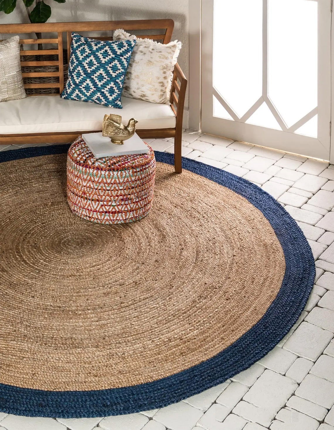 Ripaz Vogue - Rug Round in Jute Hand Braided Rustic Look Rug Beige with Blue Border